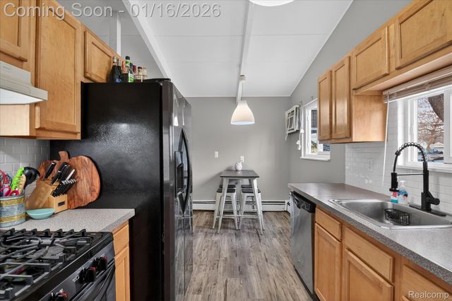 1307 S Carlson Street, Westland, MI 48186