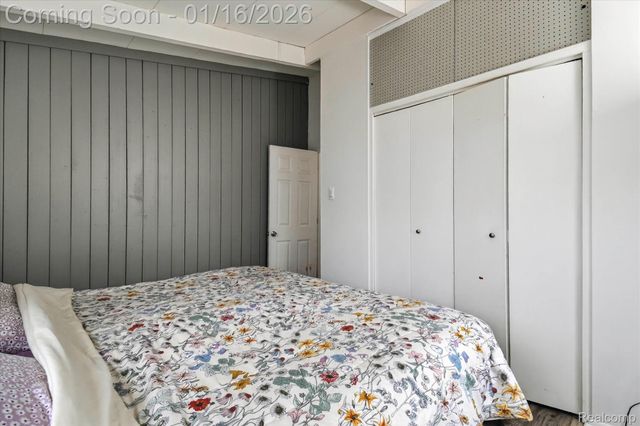 1307 S Carlson Street, Westland, MI 48186