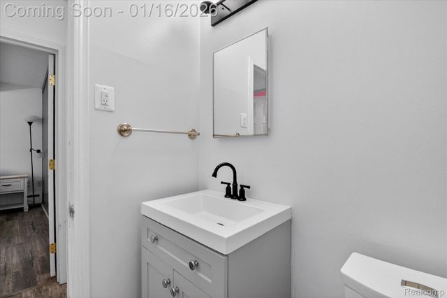 1307 S Carlson Street, Westland, MI 48186