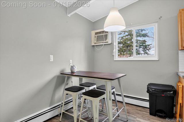 1307 S Carlson Street, Westland, MI 48186