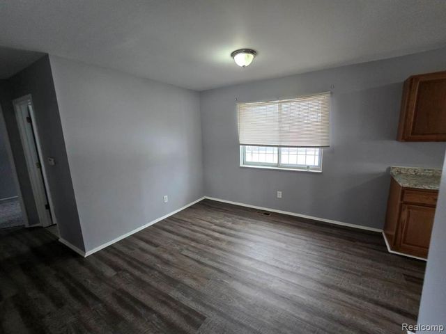 6310 Valorie Lane, Flint, MI 48504