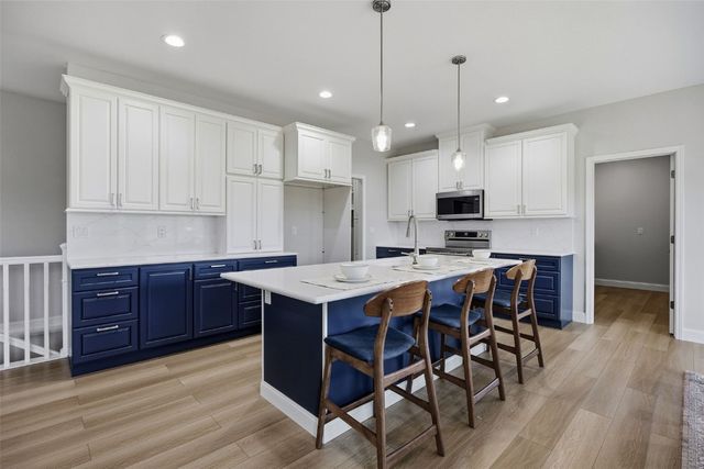 2416 Kestrel Drive SE, Cedar Rapids, IA 52403