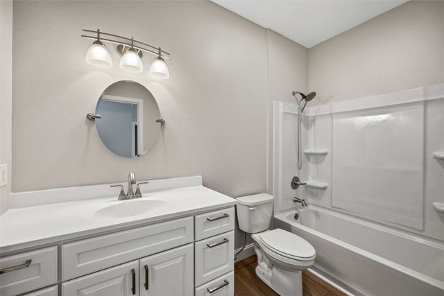 2416 Kestrel Drive SE, Cedar Rapids, IA 52403