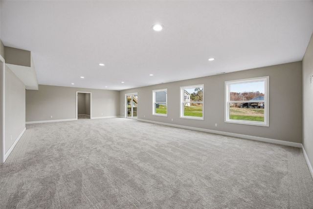 2416 Kestrel Drive SE, Cedar Rapids, IA 52403