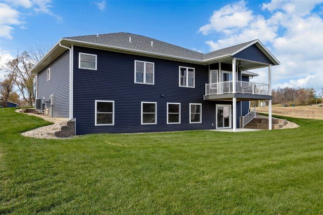 2416 Kestrel Drive SE, Cedar Rapids, IA 52403