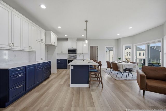 2416 Kestrel Drive SE, Cedar Rapids, IA 52403