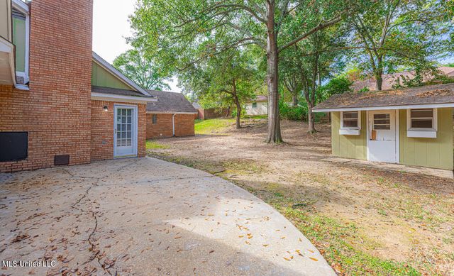 312 Busick Wells Road, Brandon, MS 39042