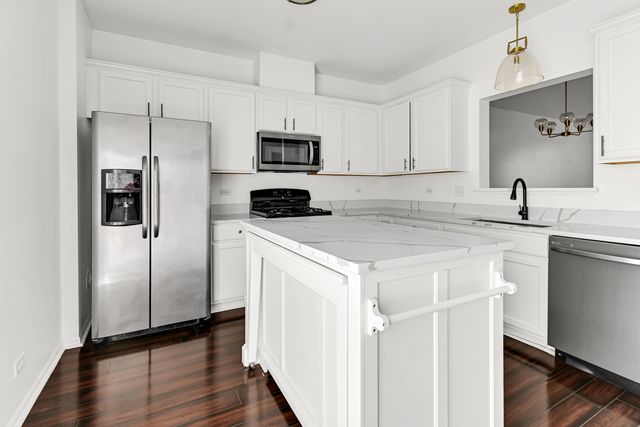 7515 Savoy Lane C, Bridgeview, IL 60455