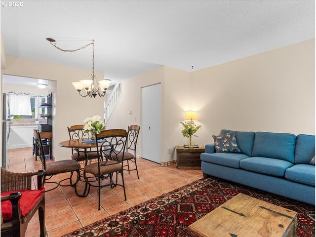 8512 Sw BRIGHTFIELD Cir, Tigard, OR 97223