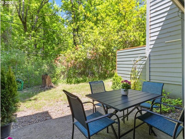 8512 Sw BRIGHTFIELD Cir, Tigard, OR 97223