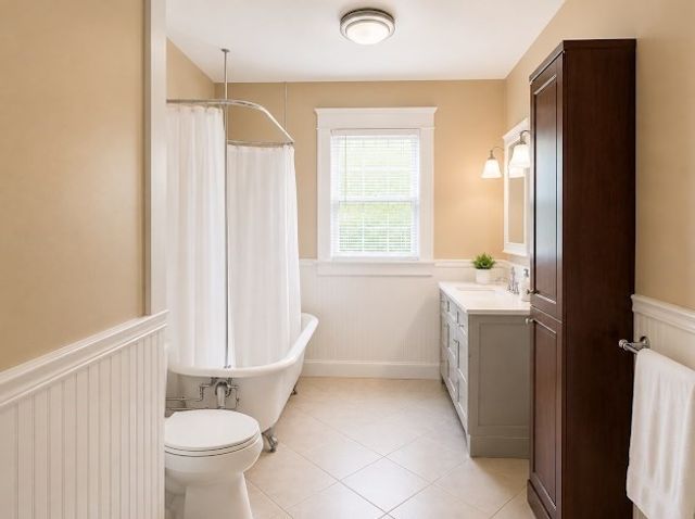 191 W 6th St 3, Lowell, MA 01850