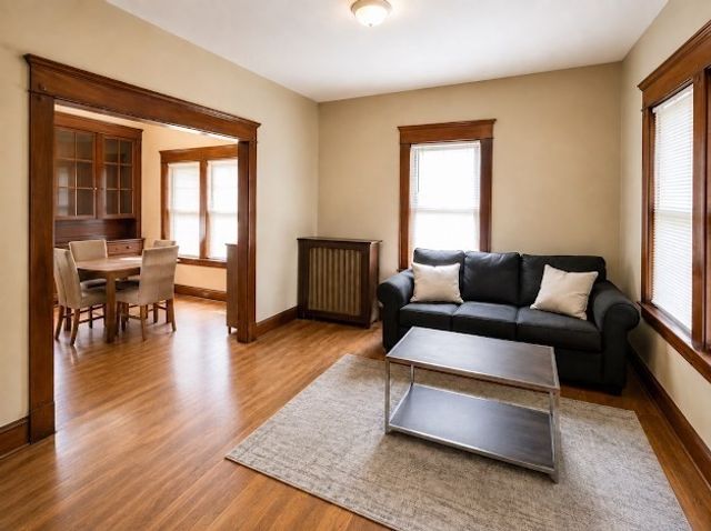 191 W 6th St 3, Lowell, MA 01850