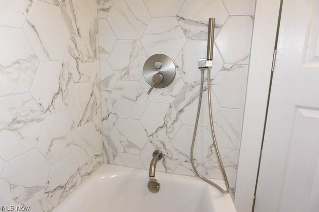 3970 Monticello Boulevard, Cleveland Heights, OH 44121