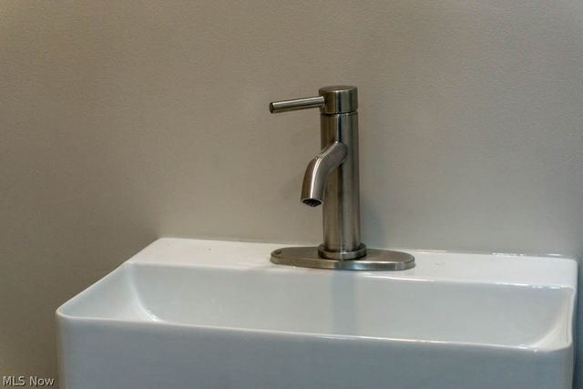 3970 Monticello Boulevard, Cleveland Heights, OH 44121