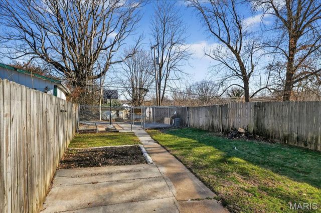 4837 Hannover Avenue, St Louis, MO 63123