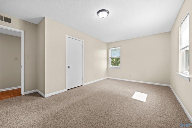 321 Hillside Road SW, Decatur, AL 35601