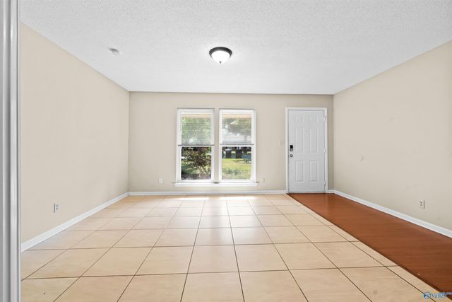 321 Hillside Road SW, Decatur, AL 35601