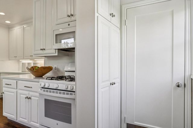 200 Occidental Avenue, Burlingame, CA 94010