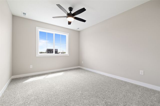 315 NW Lavelle Court, Waukee, IA 50263