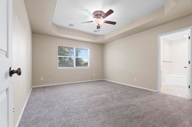 608 E 10th Street, Grove, OK 74344