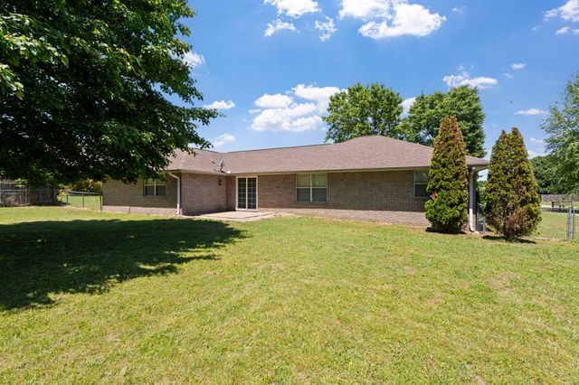 608 E 10th Street, Grove, OK 74344