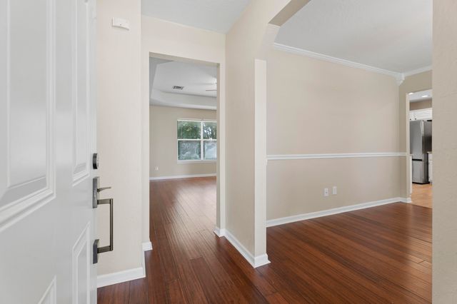 608 E 10th Street, Grove, OK 74344