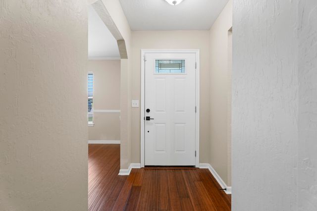 608 E 10th Street, Grove, OK 74344