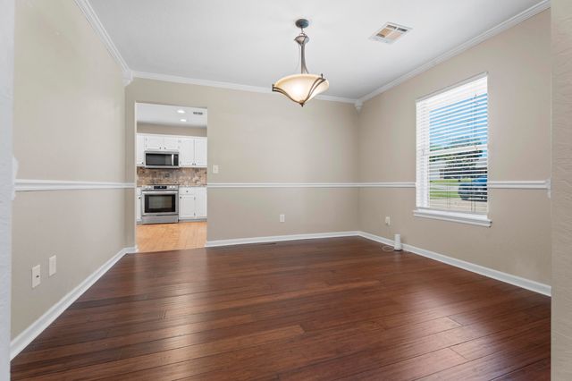 608 E 10th Street, Grove, OK 74344