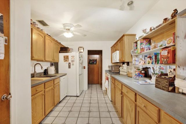 6403 ROLLING GREEN PLACE, Tampa, FL 33634