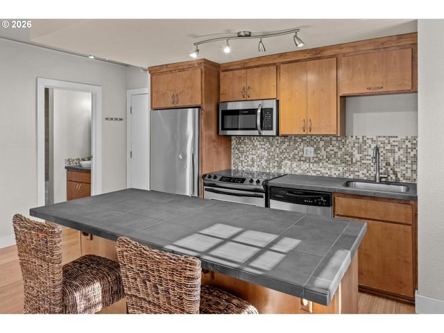 1829 Nw LOVEJOY St 305, Portland, OR 97209