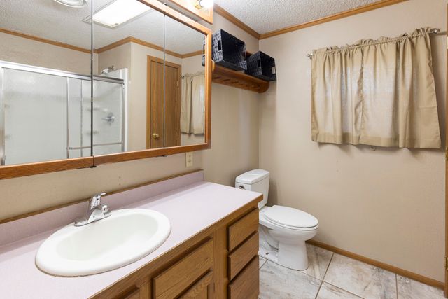 63401 E 290 Road, Grove, OK 74344