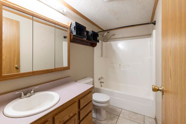 63401 E 290 Road, Grove, OK 74344