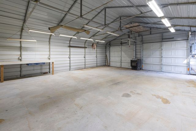 63401 E 290 Road, Grove, OK 74344