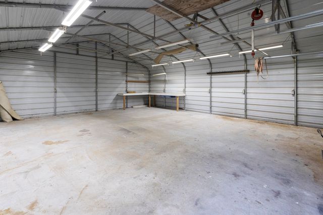 63401 E 290 Road, Grove, OK 74344