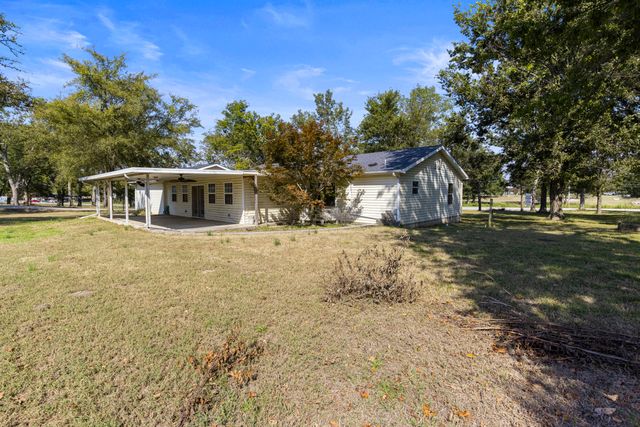 63401 E 290 Road, Grove, OK 74344