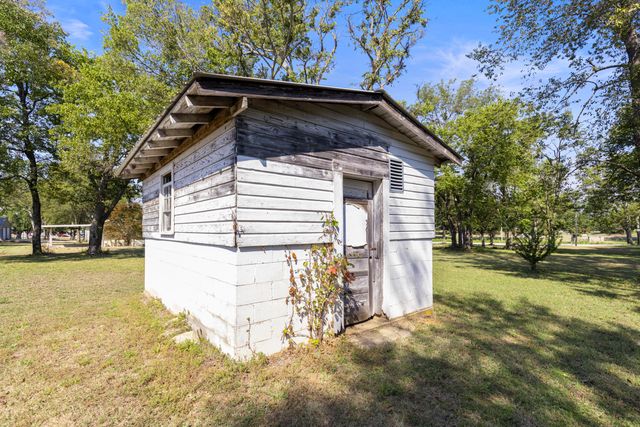 63401 E 290 Road, Grove, OK 74344