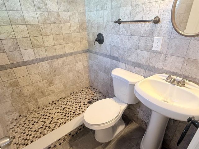 6041 43RD AVENUE N, St Petersburg, FL 33709