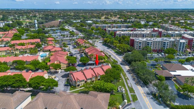 18308 NW 68th Ave B, Hialeah, FL 33015