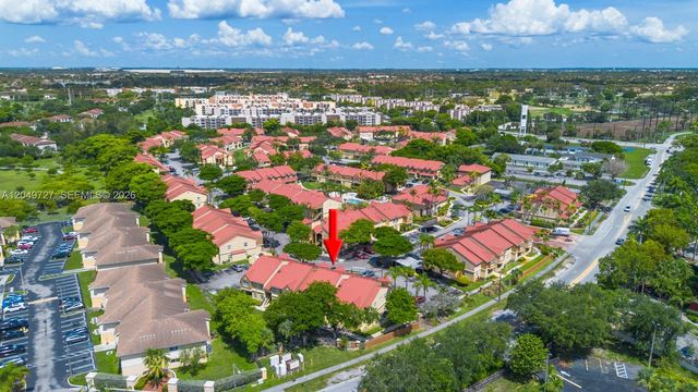 18308 NW 68th Ave B, Hialeah, FL 33015