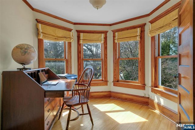321 Hollywood Avenue, Ho-ho-kus, NJ 07423