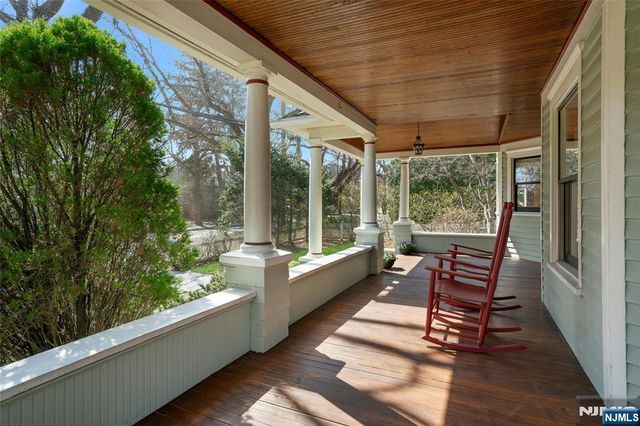 321 Hollywood Avenue, Ho-ho-kus, NJ 07423
