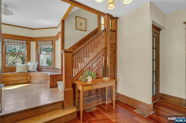 321 Hollywood Avenue, Ho-ho-kus, NJ 07423