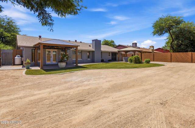 17627 N 1st Street, Phoenix, AZ 85022