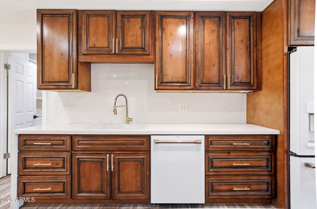17627 N 1st Street, Phoenix, AZ 85022