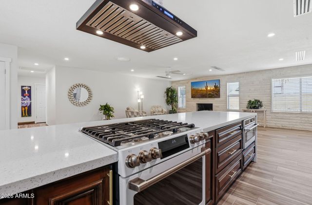 17627 N 1st Street, Phoenix, AZ 85022