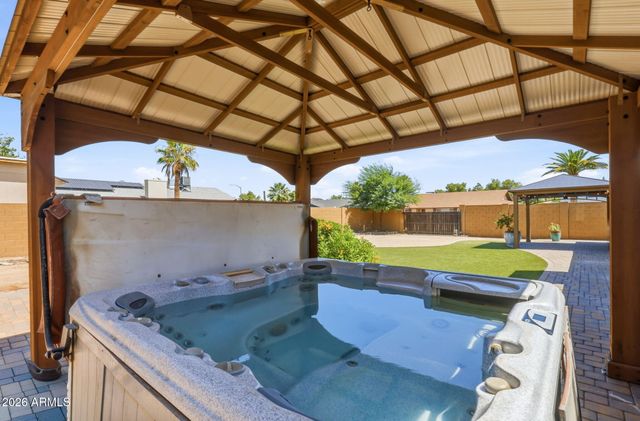 17627 N 1st Street, Phoenix, AZ 85022