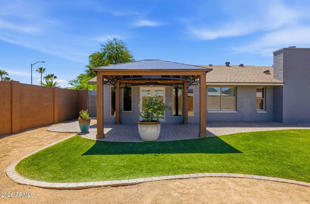 17627 N 1st Street, Phoenix, AZ 85022