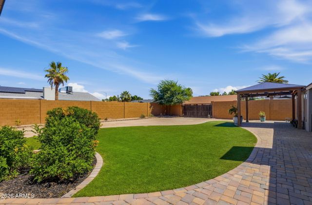 17627 N 1st Street, Phoenix, AZ 85022