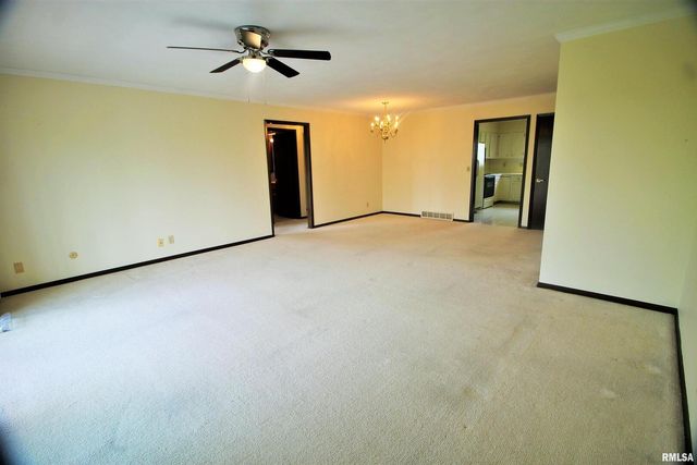 3715 35TH Street 4, Moline, IL 61265