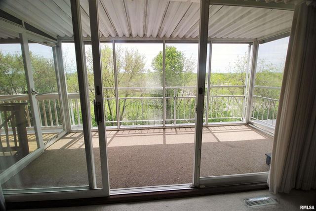 3715 35TH Street 4, Moline, IL 61265